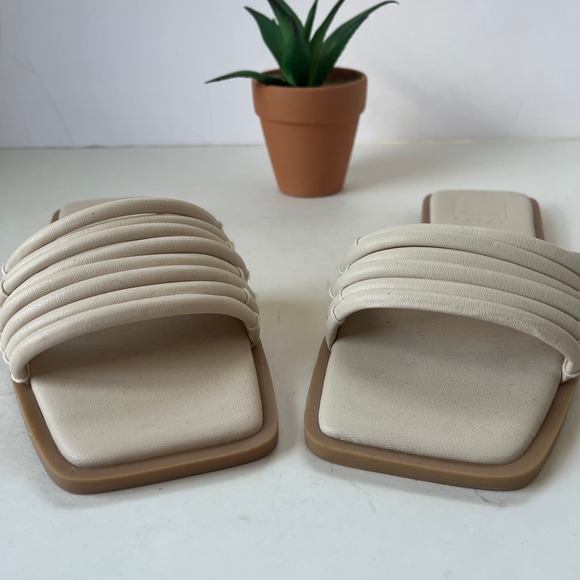Dolce Vita NYX Flat Sandals Womens Shoes Sz 9 Cream Square Toe Slip On Strappy - Picture 6 of 11
